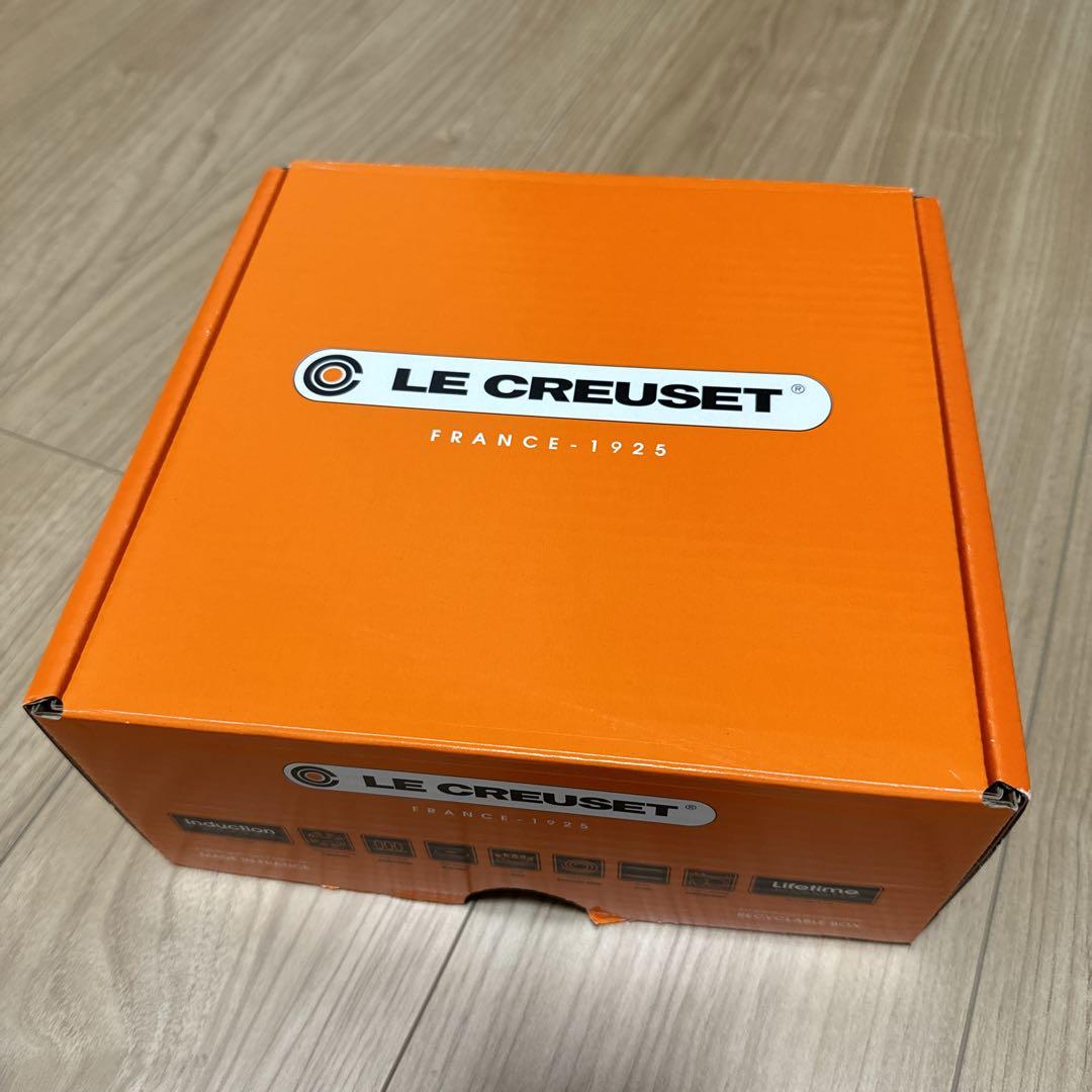 【新品・未使用】LE CREUSET 鍋 18cm 緑
