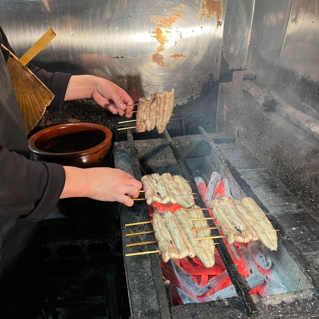 国産うなぎ白焼き 150g×2尾入 出来立てを真空パックにして専門店よりお届け