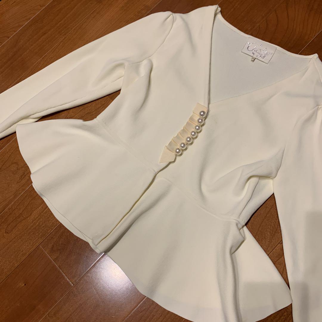 セール人気 美品 chesty ペプラムパールカーディガン hfQHk-m90160096489 定番送料無料