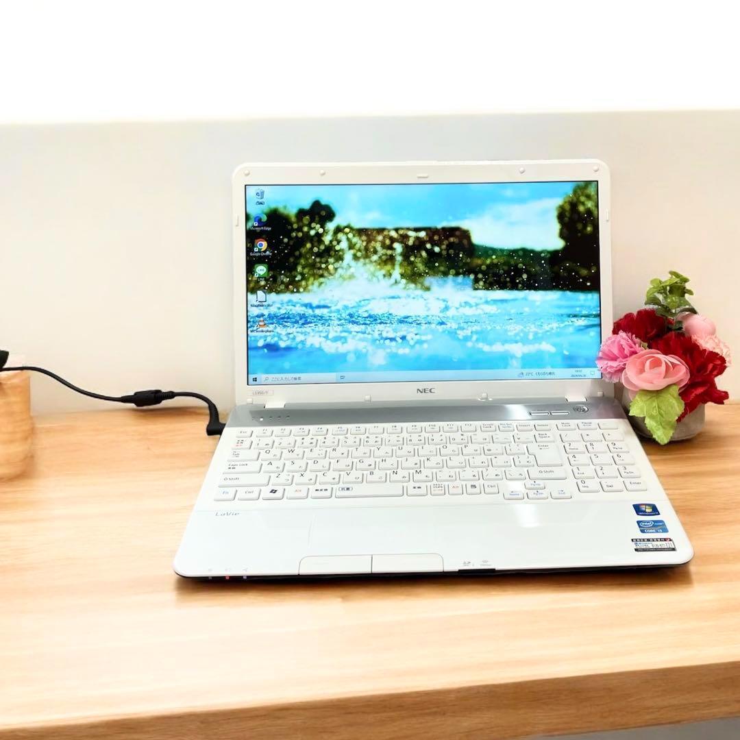 すぐ使えるノートパソコン✨大容量640GB！ブルーレイ搭載/白