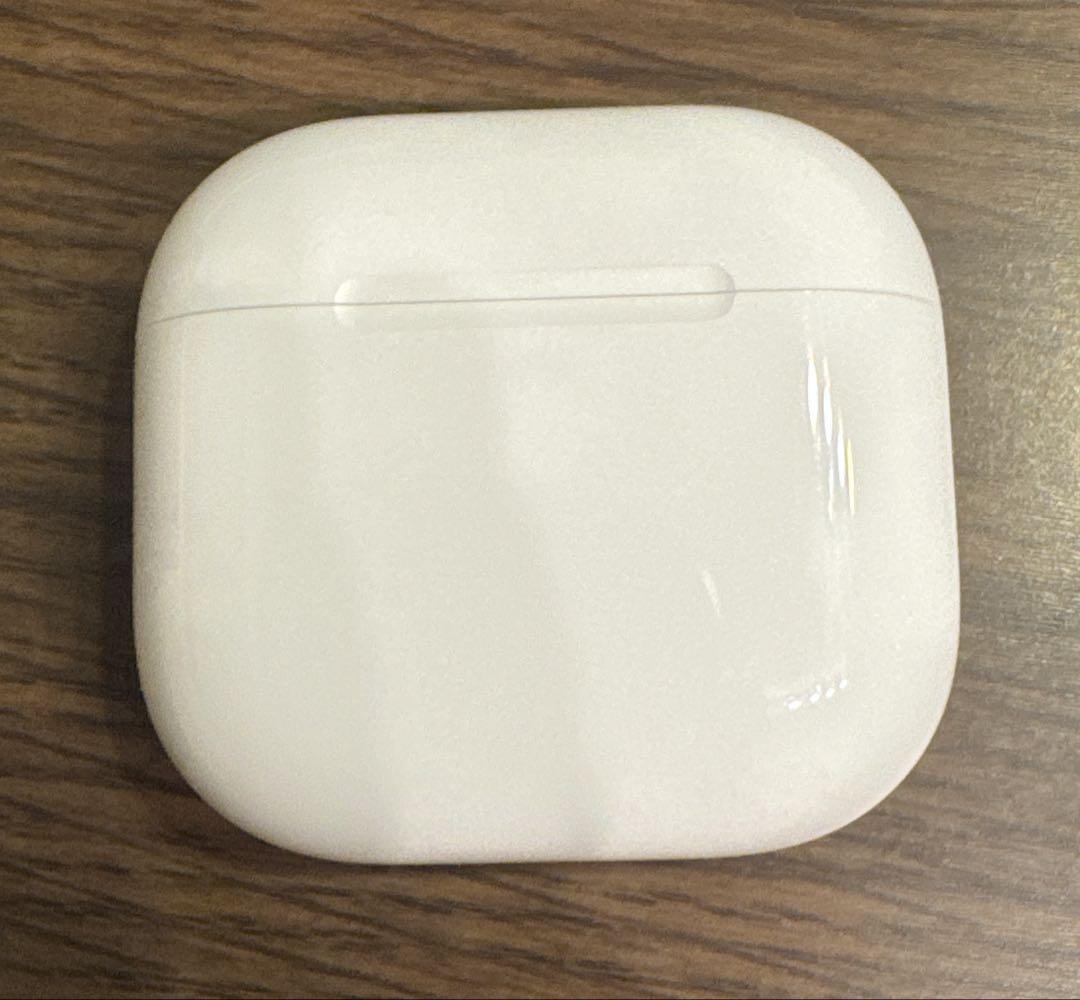 ☀ AirPods4