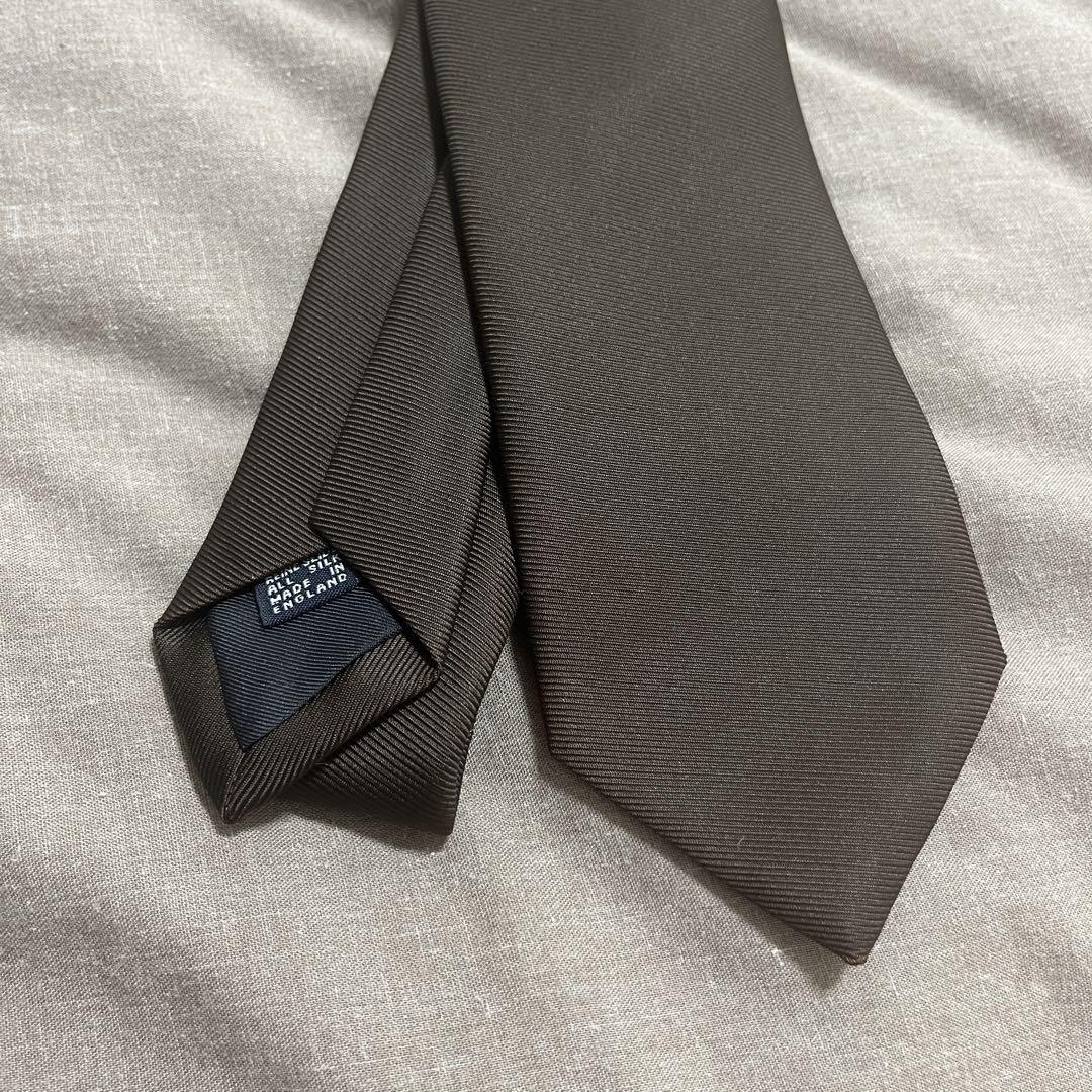 話題の行列 新品・未使用】Drakes ドレイクス ネクタイ ブラウン 茶 小物