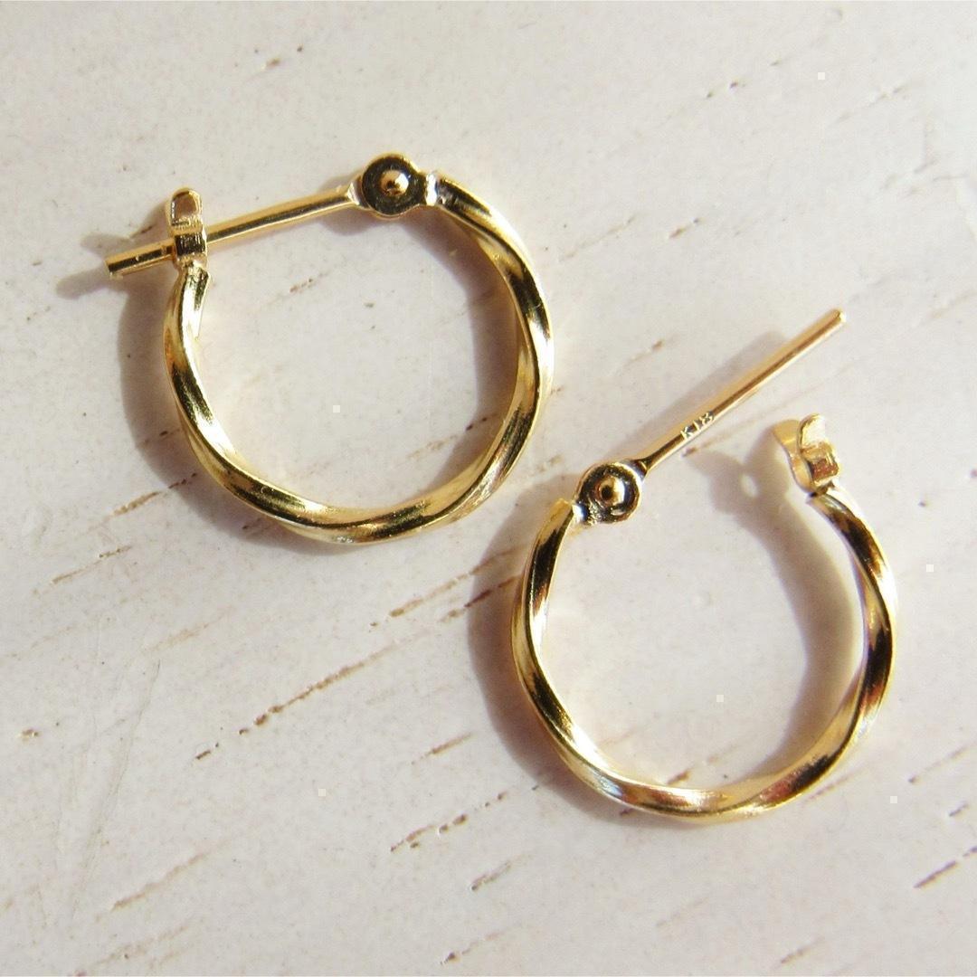 ・CHR・ 18K K18 ピアス フープピアス ツイスト ねじり