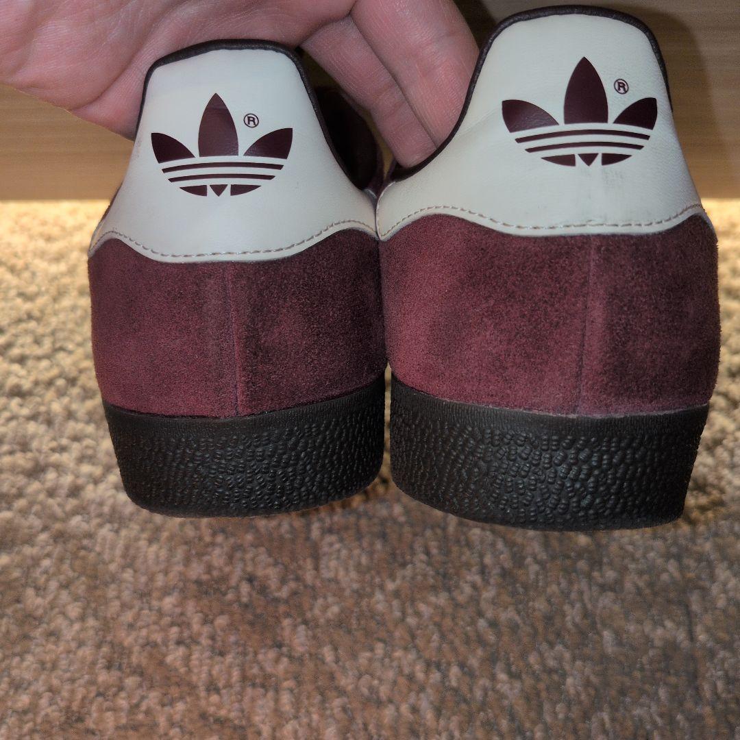 adidas Gazelle バーガンディ スニーカー