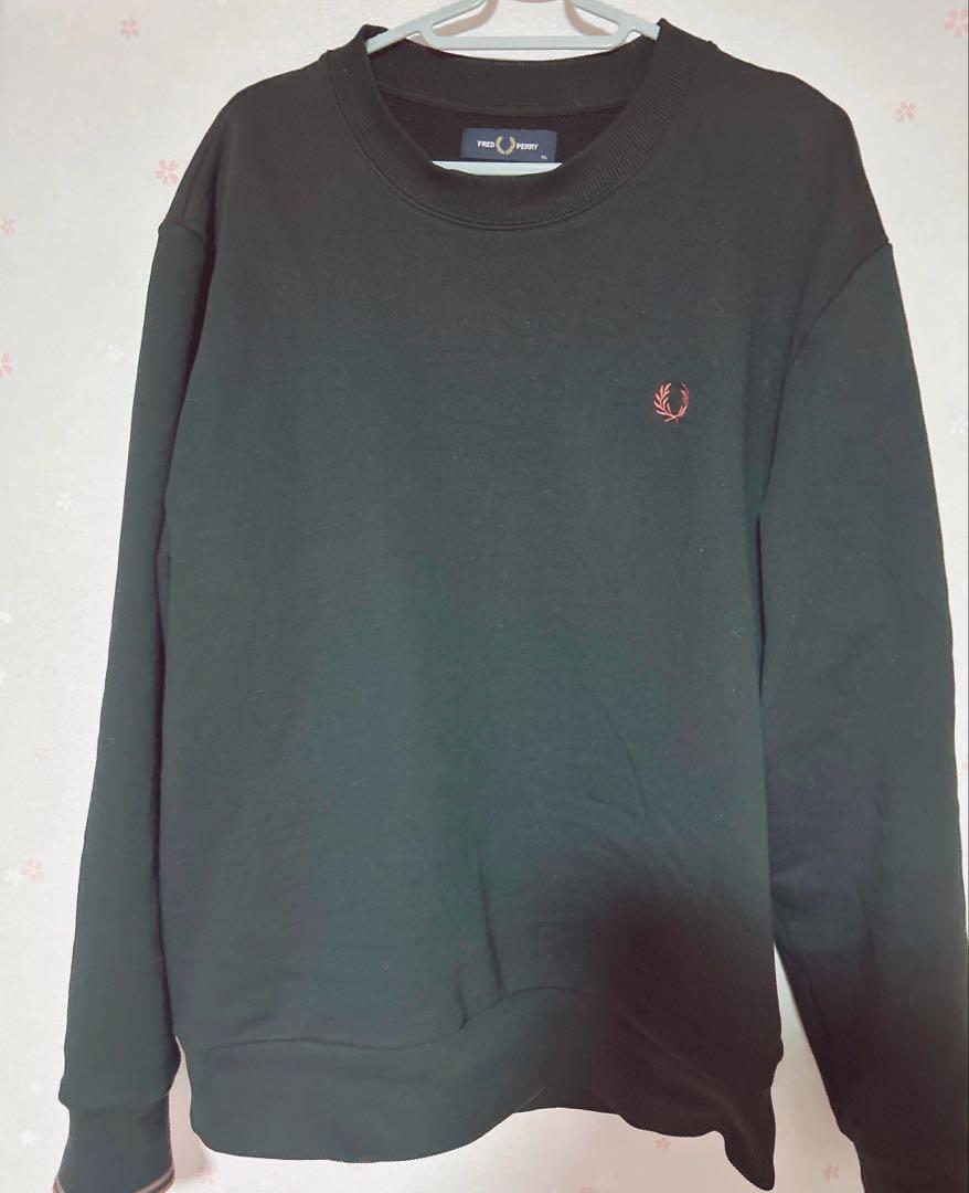 FRED PERRY ワンポイントロゴ刺繍 クルーネックスウェット