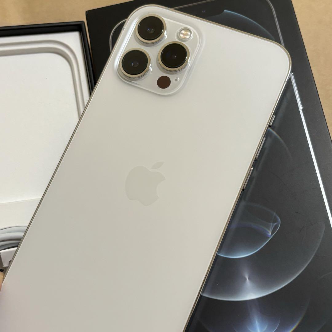 iPhone 12 Pro Max シルバー 256 GB SIMフリー