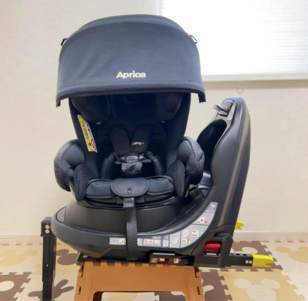【☆美品☆】アップリカ☆チャイルドシート☆フラディアグロウisofix☆ブラック