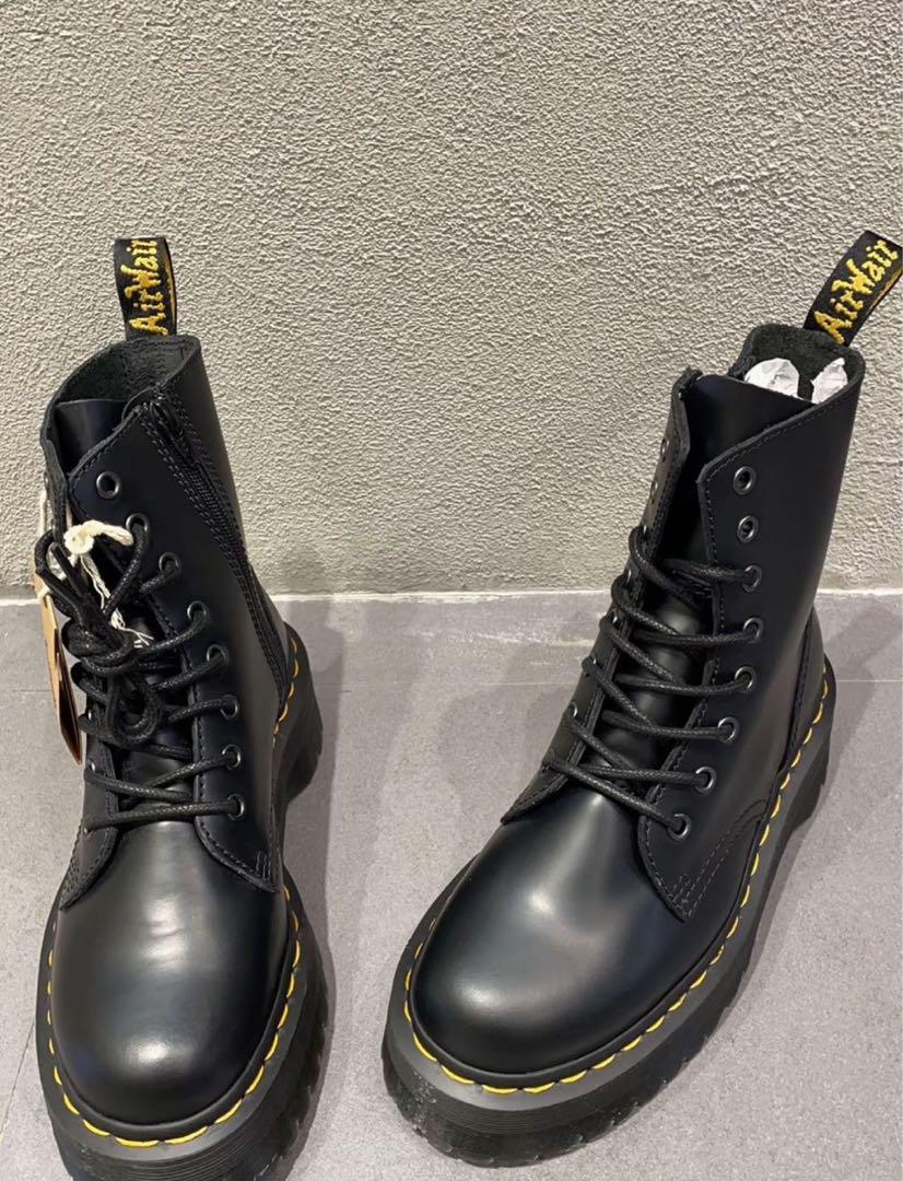 新品、未使用 Dr.Martens ドクターマーチン JADON 8ホールブーツ