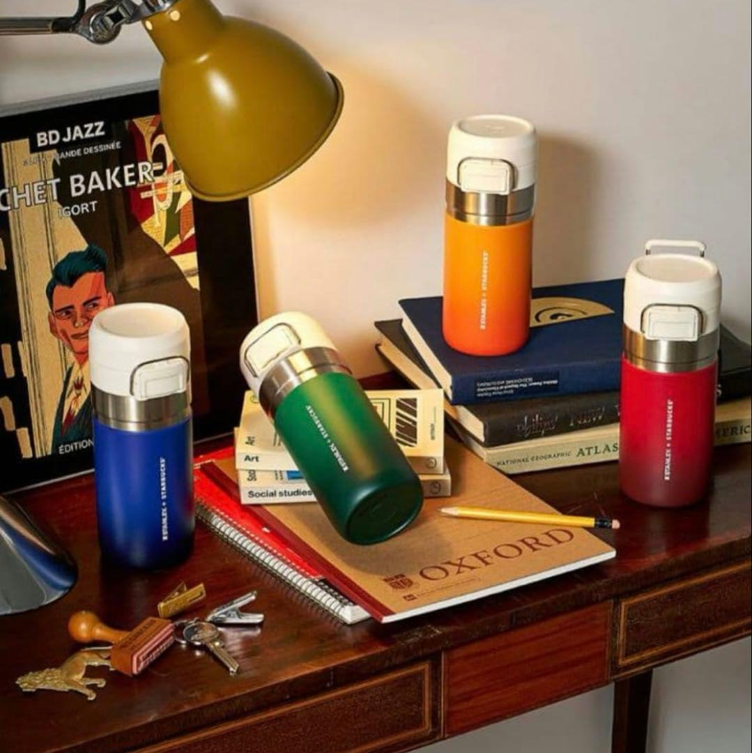 韓国 スタバ スタンレー タンブラー ワンタッチ 赤Starbucks