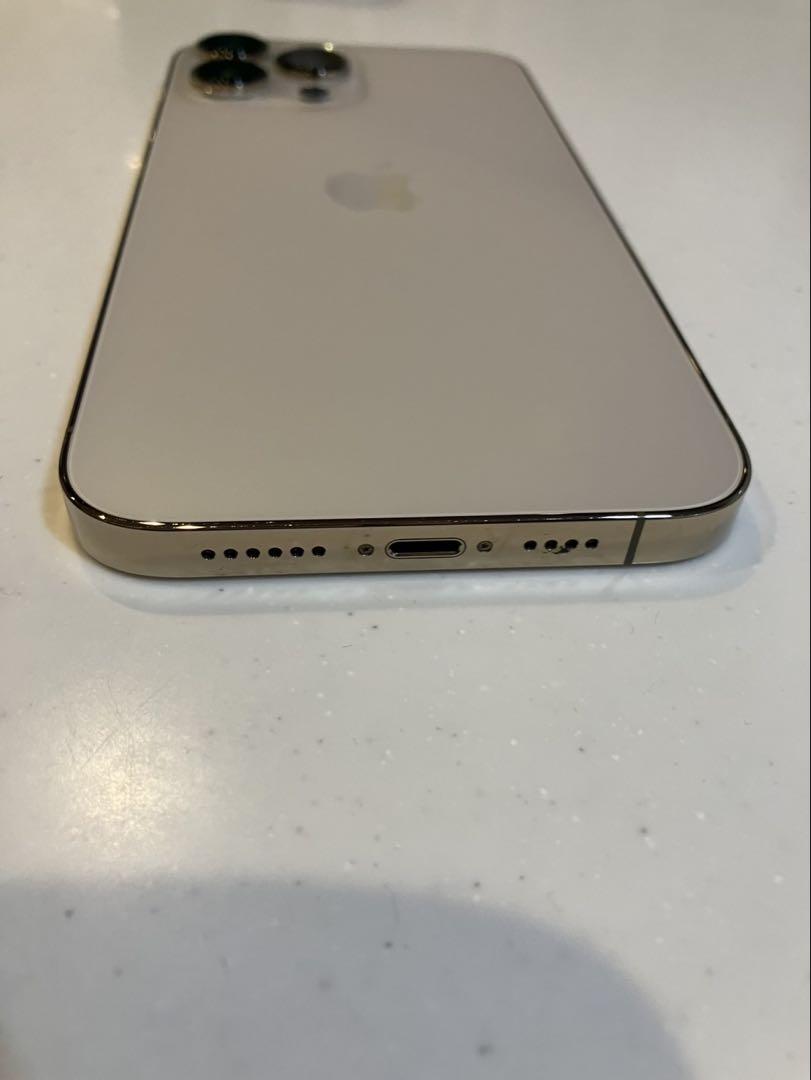 ★ 美品　iphone 13pro max 256GB ゴールド　SIMフリー