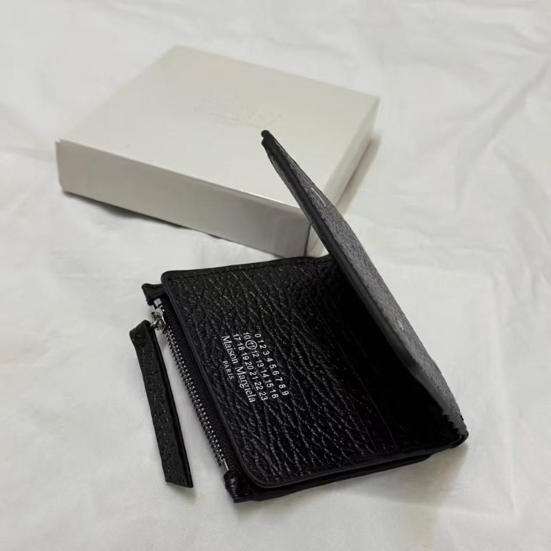未使用品 Maison Margiela 二つ折り財布 黒 - メルカリ