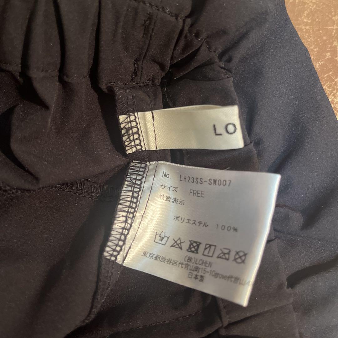 【新品未使用】ローヘン lohen ビッグパッチショートパンツ 美品 ローヘン lohen ビッグパッチショートパンツ ブラック 黒