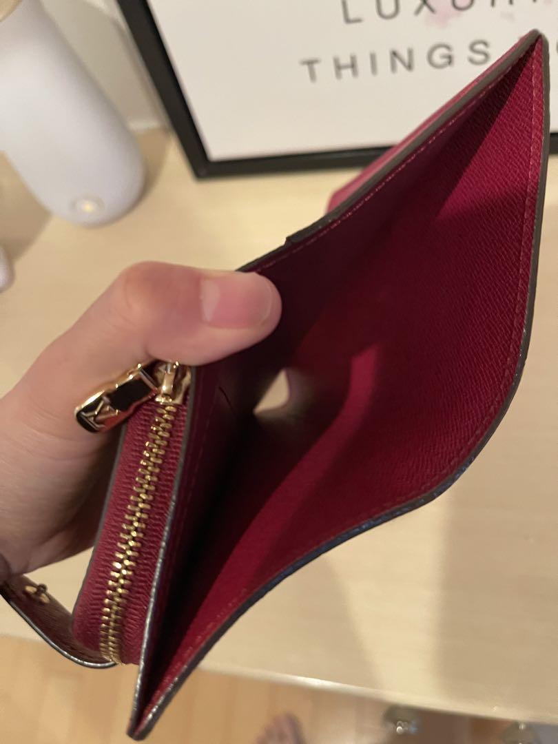 Louis Vuitton 二つ折り財布　今週中限りで大幅に値下げします。
