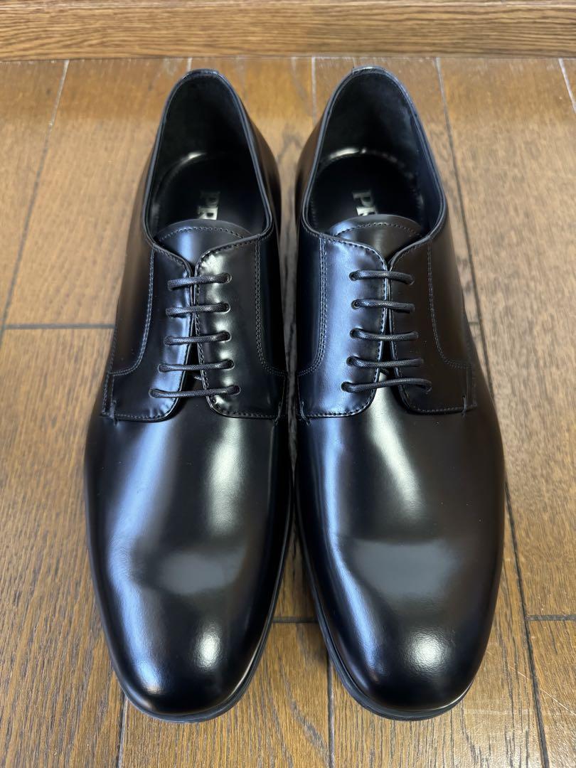 【未使用品】PRADA プレーントゥドレスシューズ 26cm