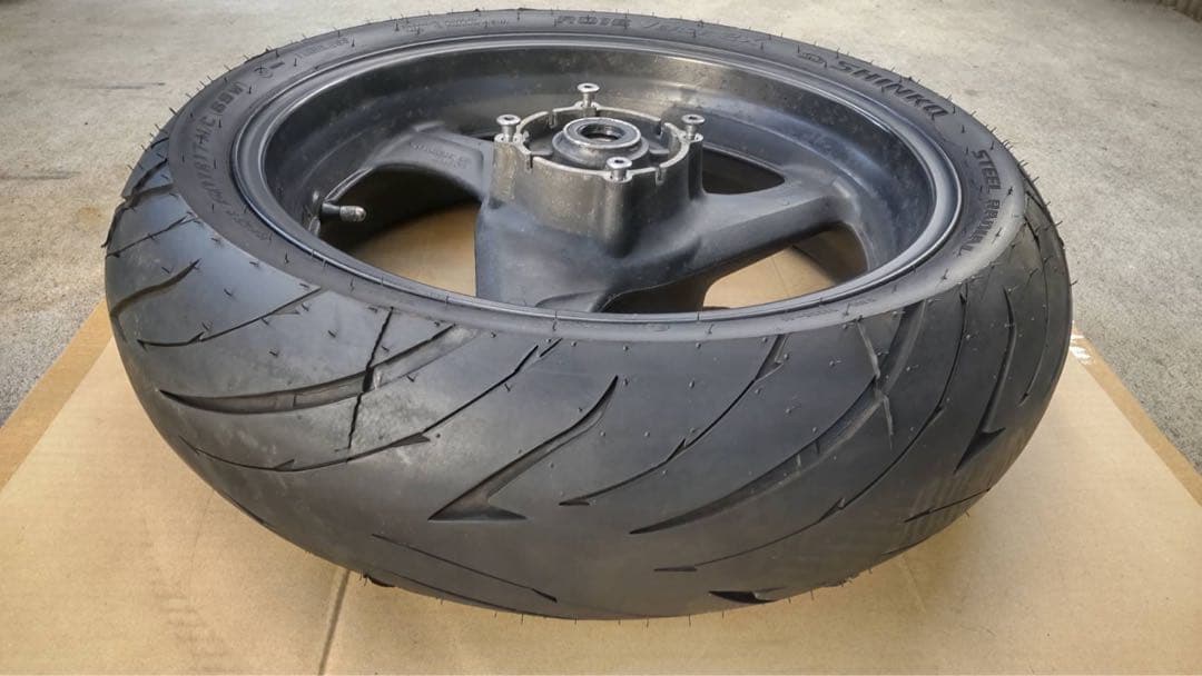 cb400sf nc39 VTECⅡ用リアホイールタイヤ付きHonda