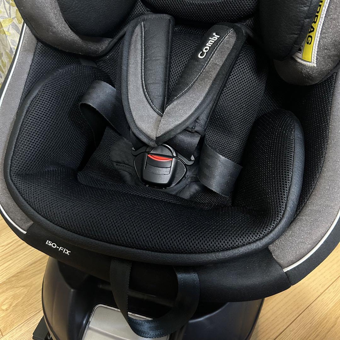 美品　combi クルムーヴスマートisofix  回転式　新生児から