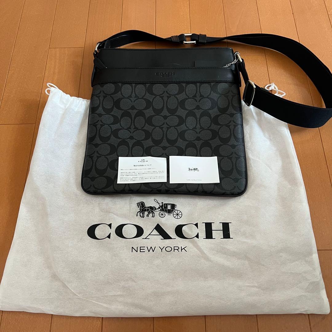 コーチ ショルダーバッグ シグネチャー PVC レザー　ブラック