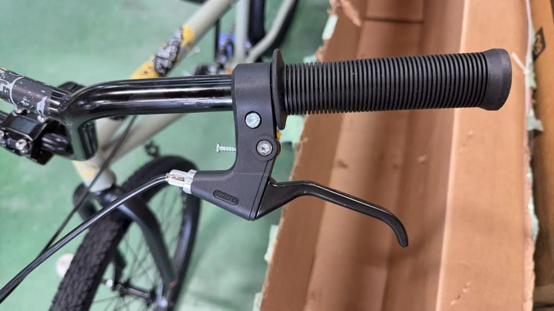 HILAND 24インチ BMX自転車 フリースタイル 初心者向け 練習用bmx