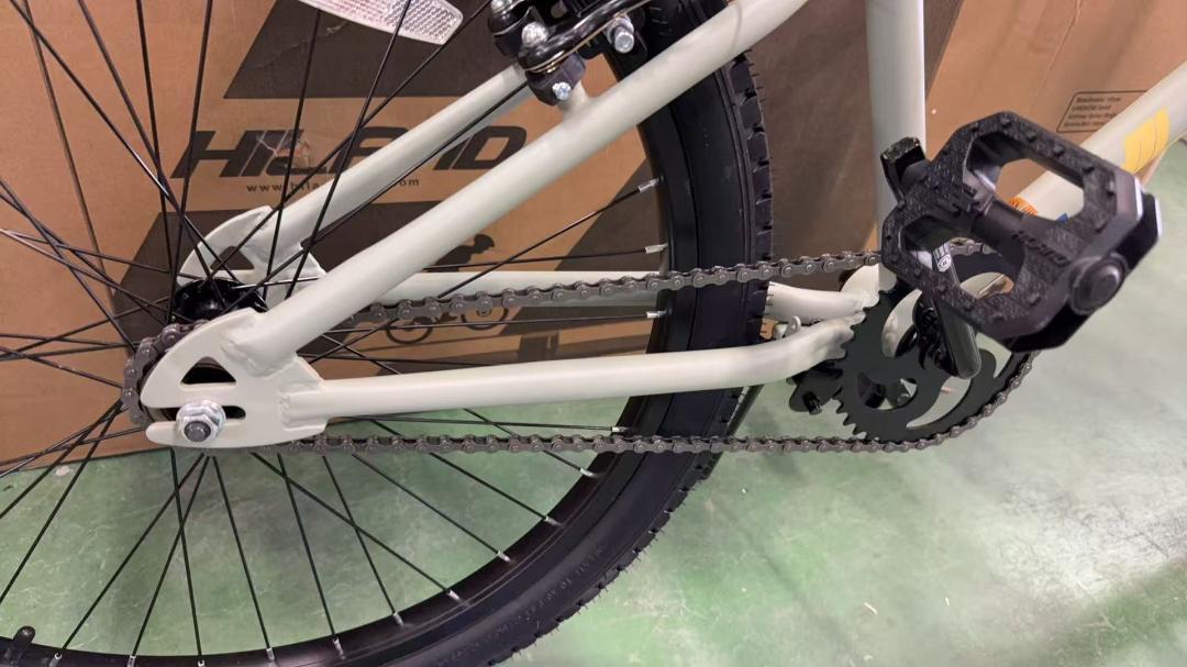 HILAND 24インチ BMX自転車 フリースタイル 初心者向け 練習用bmx