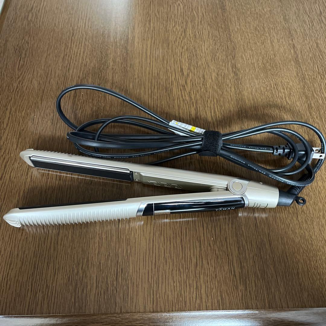 YAMAN ヘアストレートアイロン 6,300円