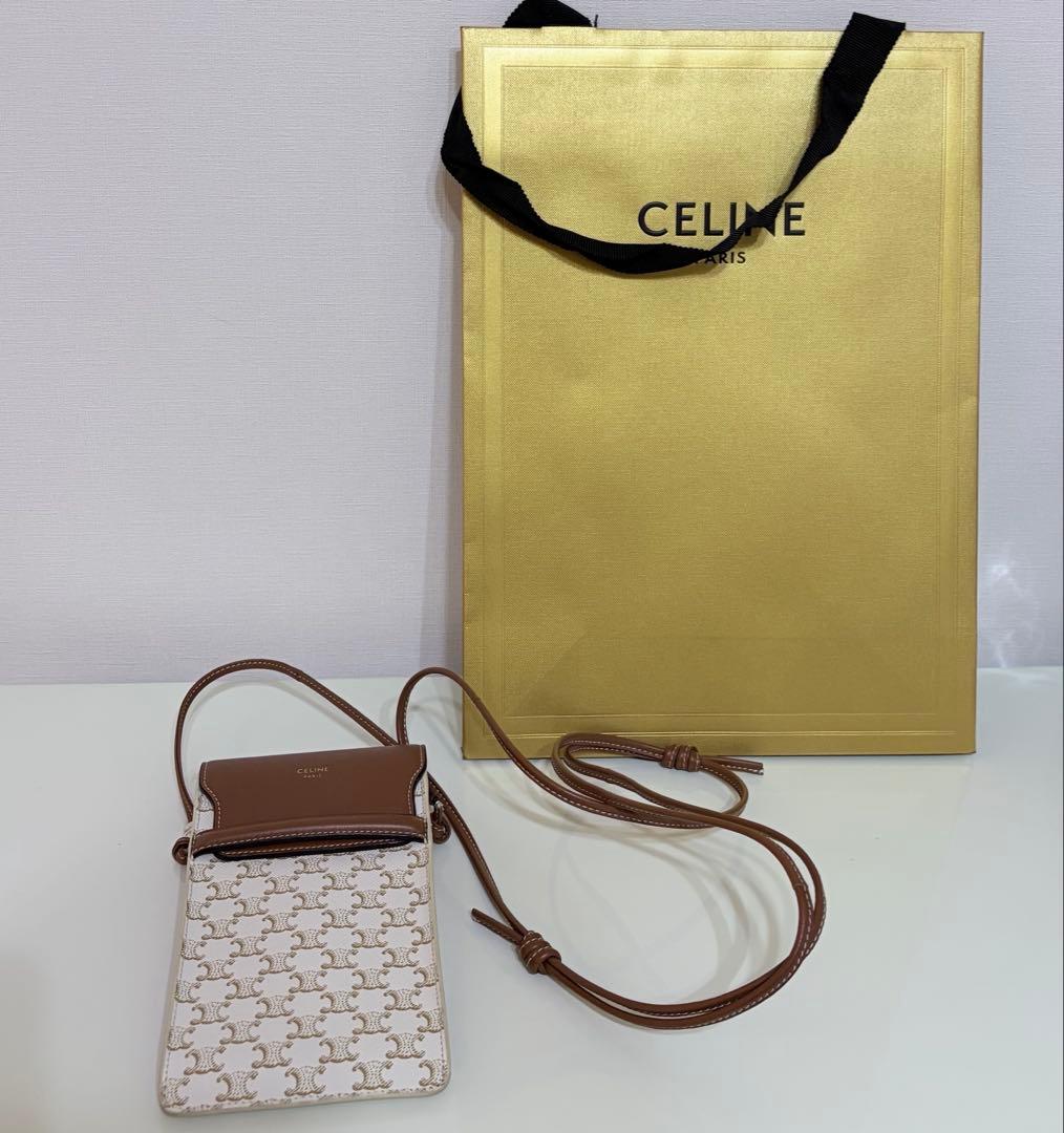 セリーヌ スマホショルダーCELINE