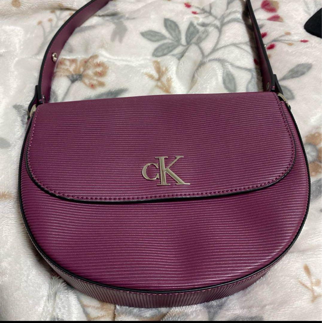 Calvin Klein パープルショルダーバッグ