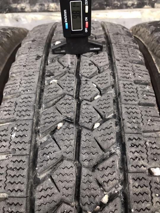 NEW得価 ブリヂストントラック用スタッドレス205 75R16 113 111L LT 97PV0-m90294923421 在庫通販