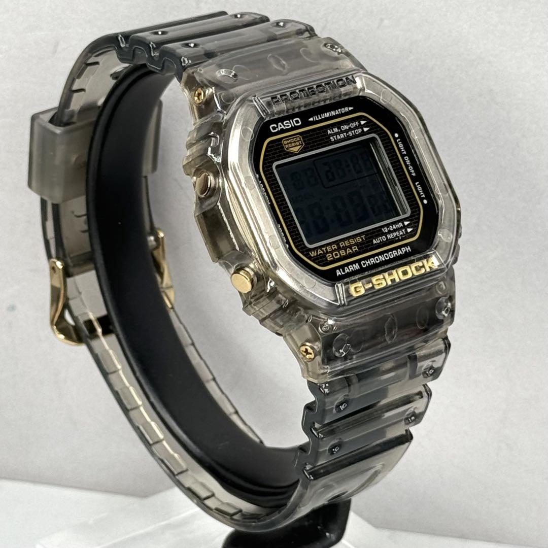 極美品 G-SHOCK DW-5025D 25周年限定 ゴールド メタルケース 極美品 G-SHOCK DW-5025D 25周年限定 ゴールド メタルケース