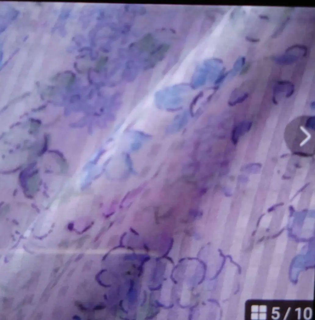 ●●破格値　いいね！不要　メゾピアノ　未使用に近い　花柄ワンピース　　１１０㎝