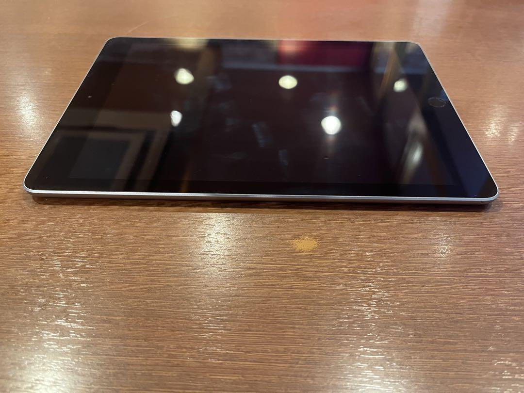 Apple iPad シルバー 本体　第6世代　Wifi 128GB 86%