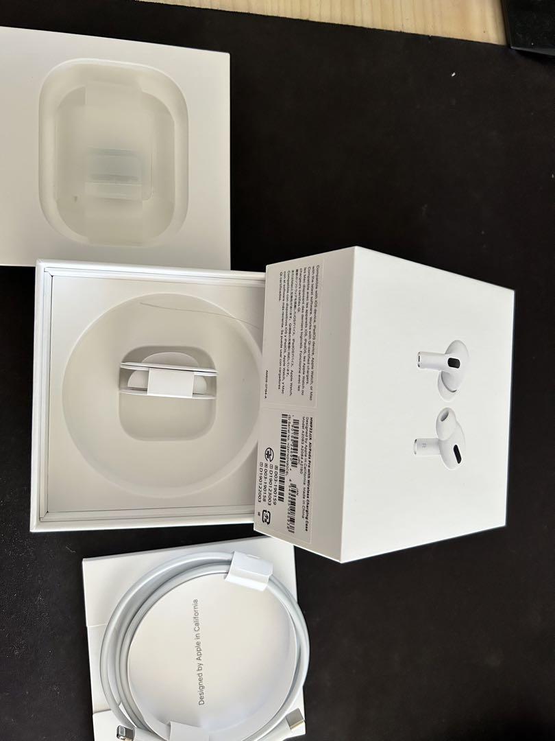 美品♪AirPods Pro★付属品全てあり★不具合なし Airpods pro 不具合なし 付属品全て新品未使用