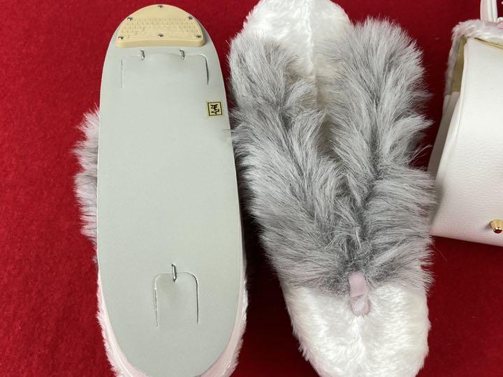 大人気格安 激安 1079 Yt5yr-m90336360607 新品未使用ファーの草履バッグセットです 安い国産