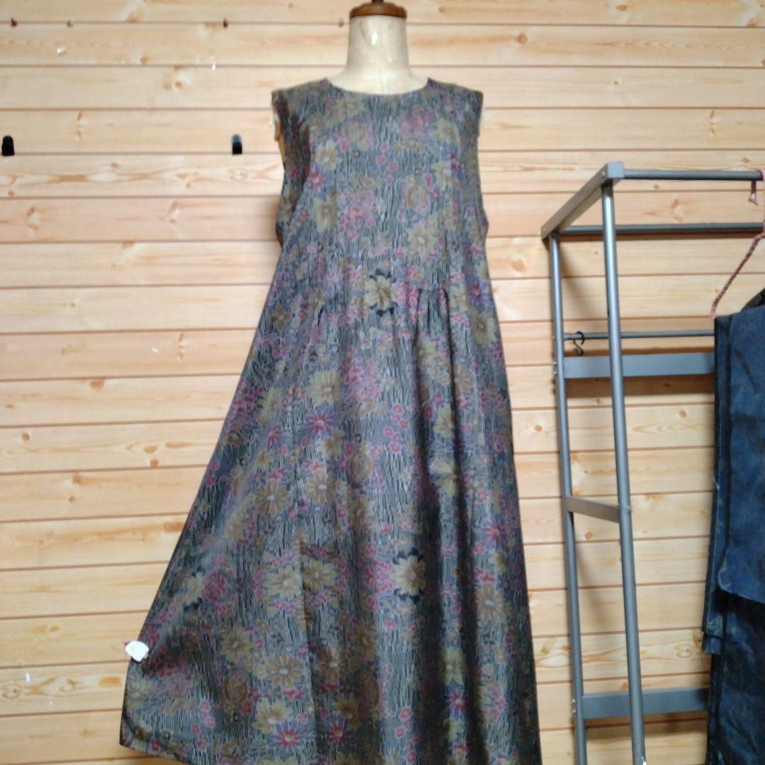 着物リメイク 大島紬からピンタック袖無しワンピース