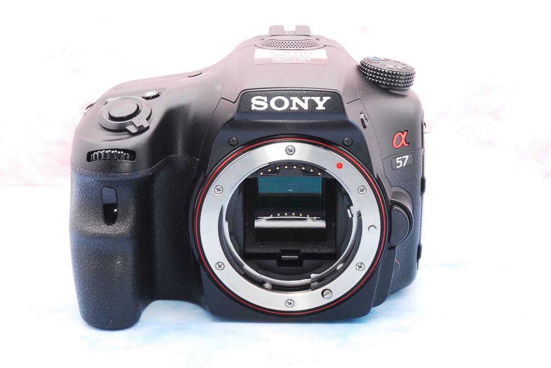 ソニー SONY α57★お得なWレンズ★一眼レフカメラ★ショット数少