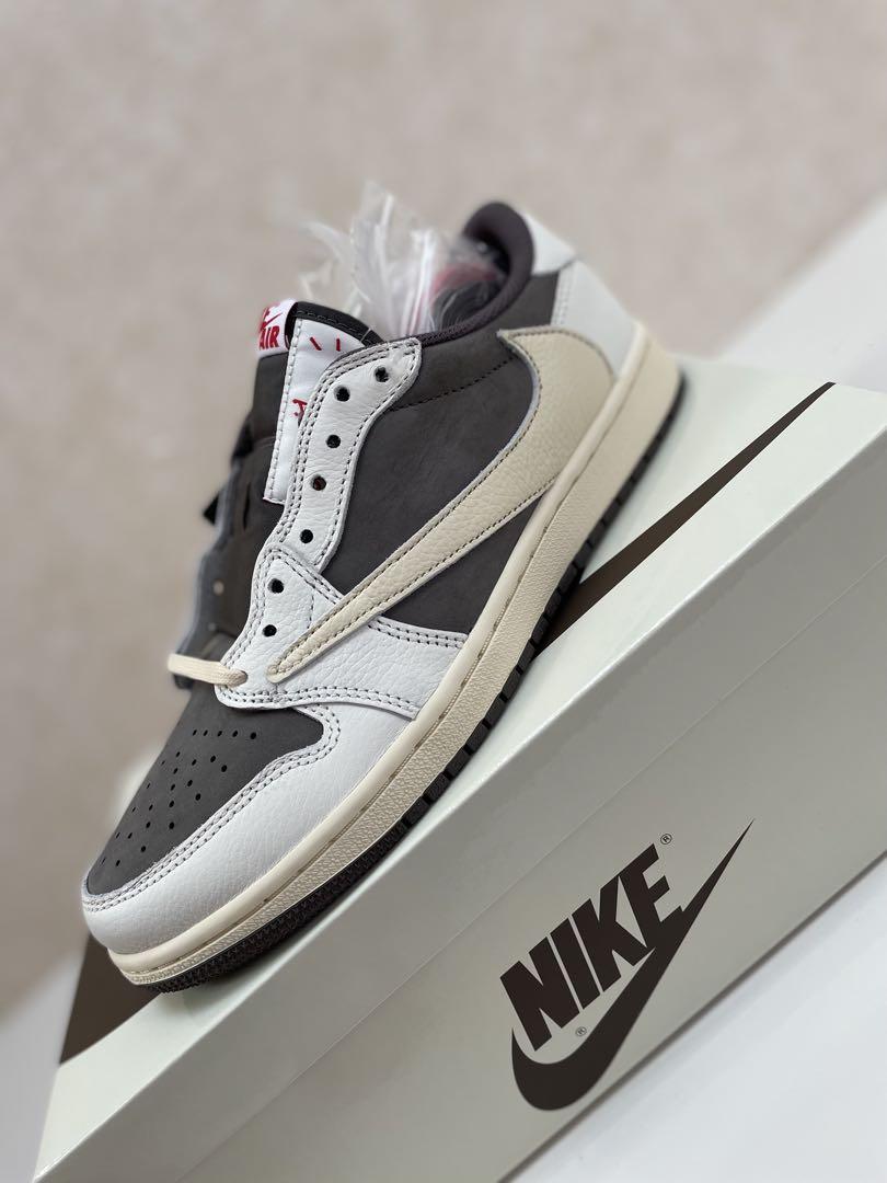 NIKE エアジョーダン 1 Low トラヴィススコット