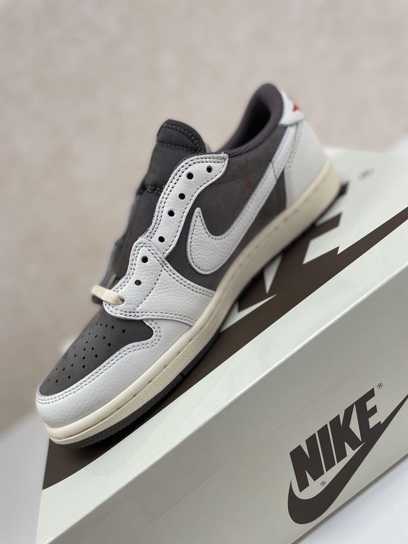 NIKE エアジョーダン 1 Low トラヴィススコット