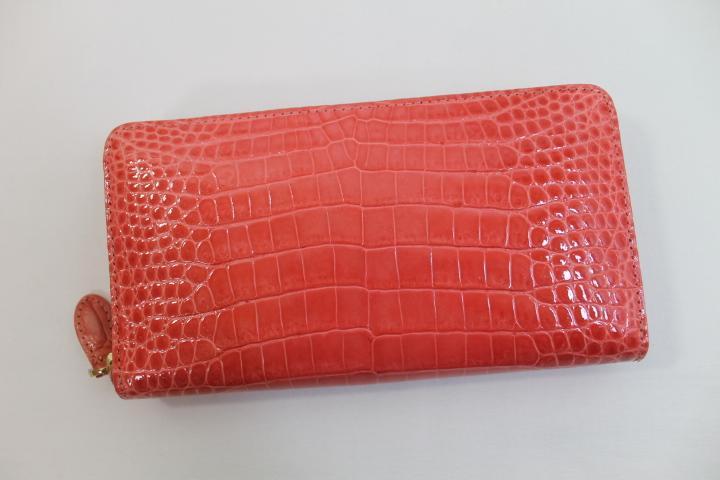 クロコダイル 財布 本物 ピンク 一枚革 センター取り シャイニング ラウンド