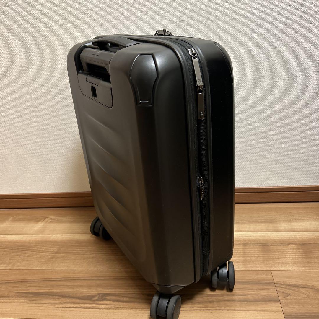 Victorinox　ヴィクトリノックス　スーツケース