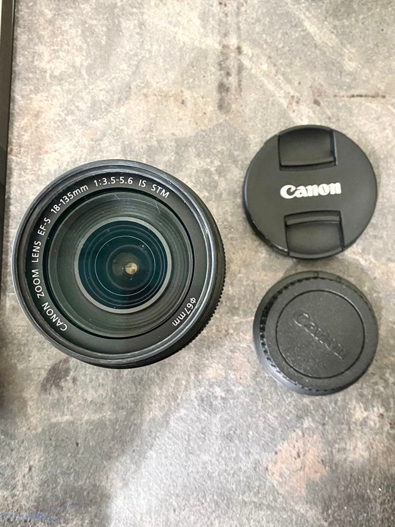 標準ズームレンズ EF-S18-135mm canon キャノンキヤノンEFマウント Canon