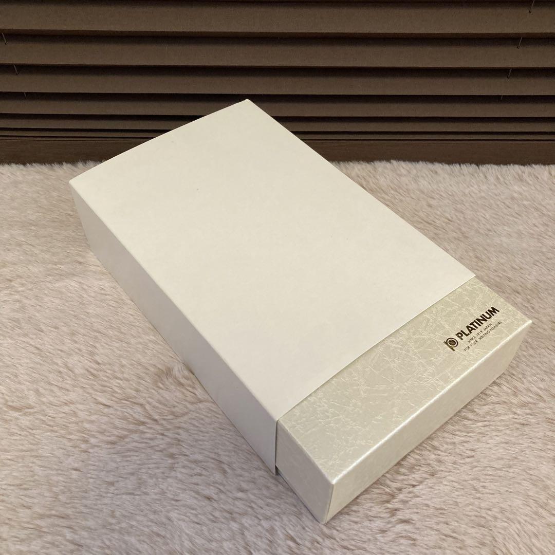 新品 PLATINUM プラチナ 万年筆 出雲 漆黒 竹林群虎図 細字
