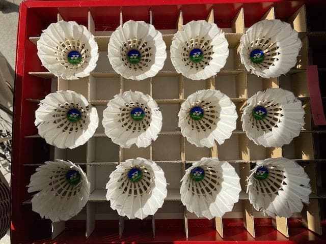 ②中古YONEXシャトルコック(ニューオフィシャル) ②中古YONEXシャトルコック(ニューオフィシャル)