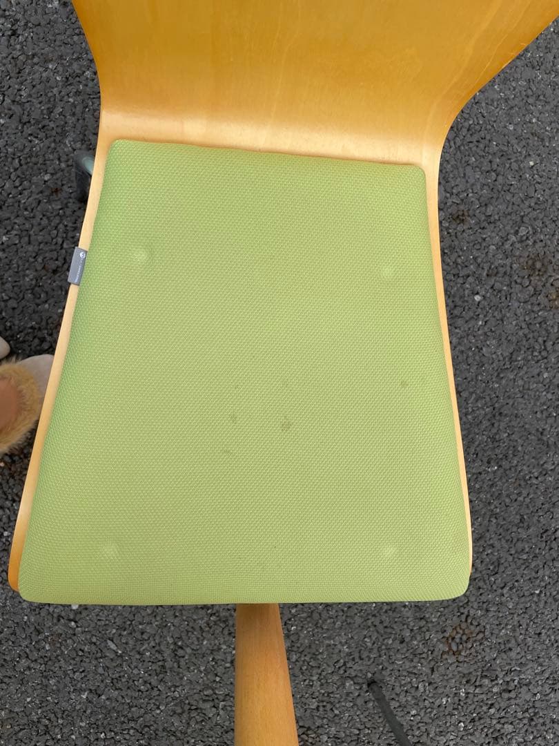 新品】 アール エフ ヤマカワ プライ ウッドチェア パッド座 グリーン