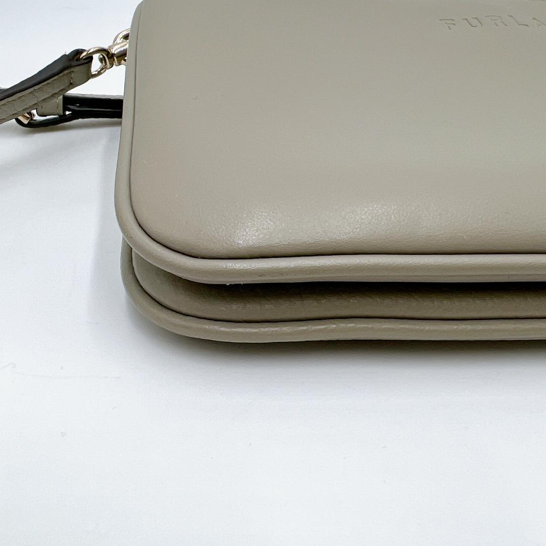 現行 極美品 FURLA MIASTELLA ダブルポケット ショルダーc541
