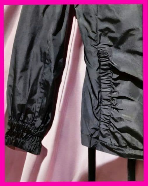 新品やで！クール！ゴールドロゴMONCLERモンクレール ジャンパー ブルゾン