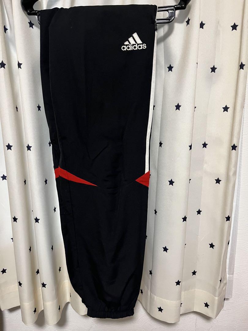 LIVERPOOLリバプール adidas製 ナイロンパーカー 新品