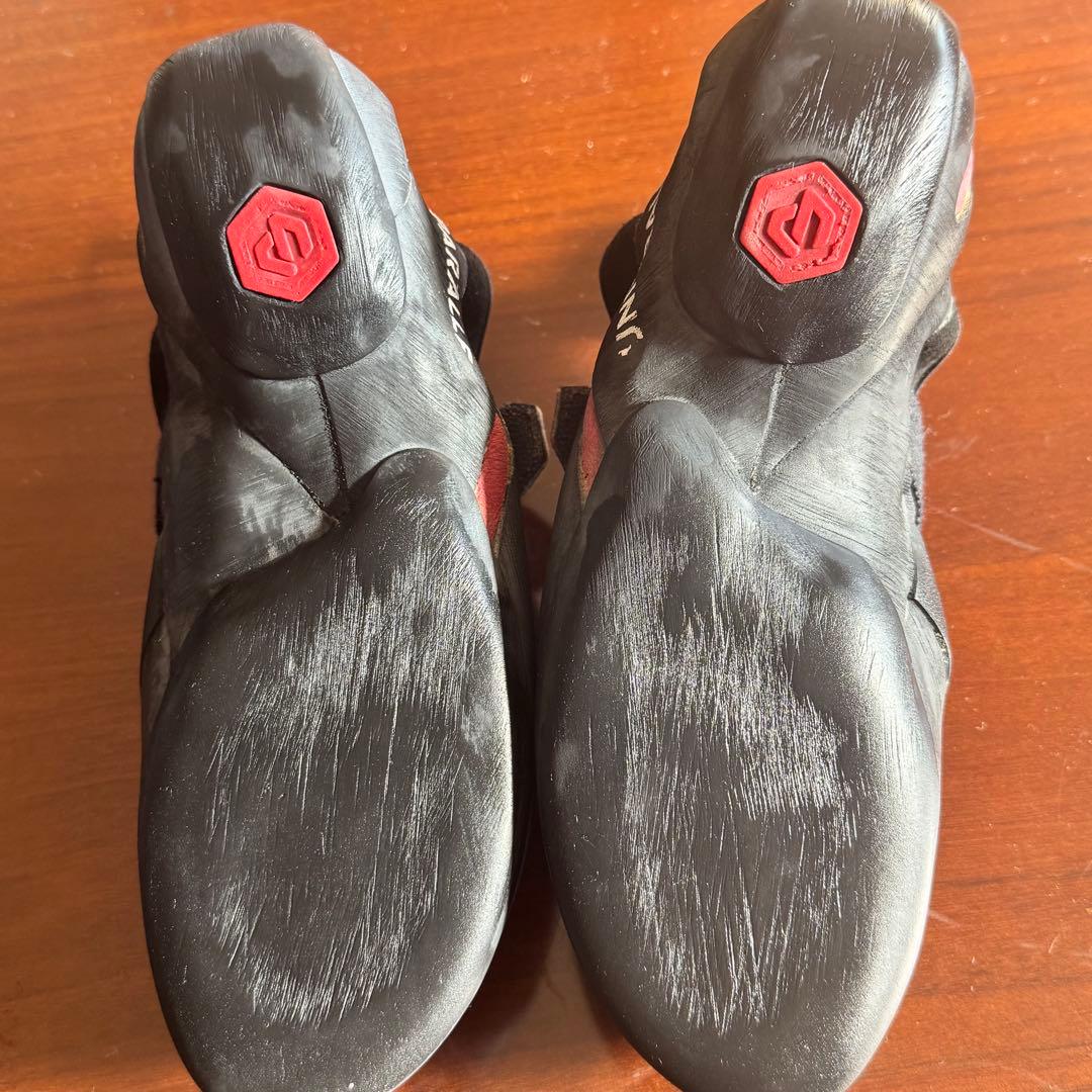 UNPARALLEL フラッシング　プロ　クライミングシューズ　24.5