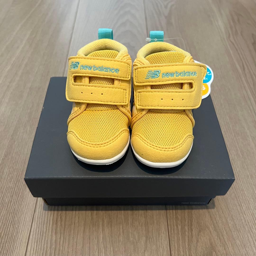 新品　ニューバランス　ファーストシューズ　11cm