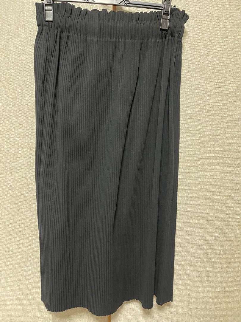 ISSEY MIYAKE ME黒のプリーツロングスカート
