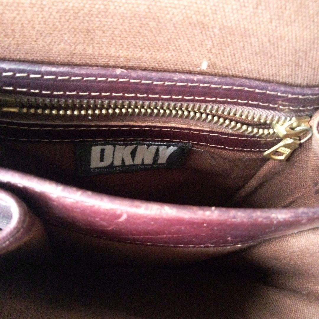 DKNYダークブラウン ショルダーバッグ