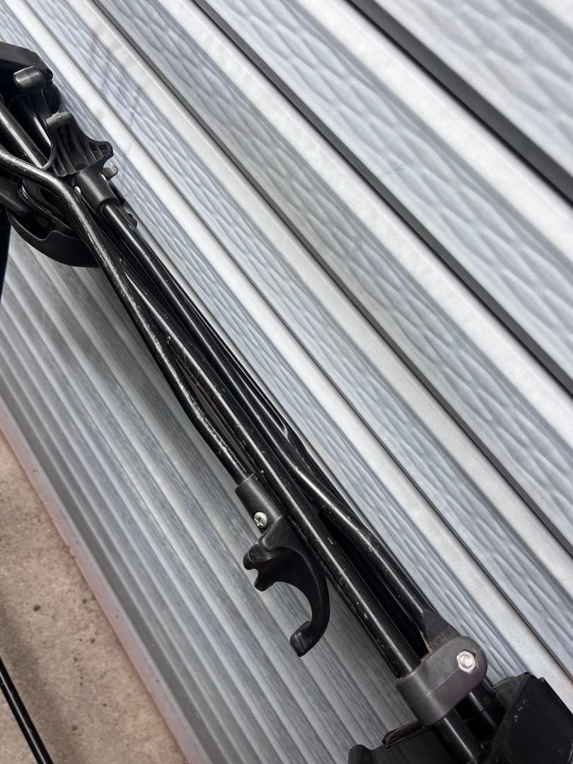 シートレール 黒